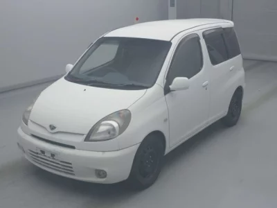 Toyota FUNCARGO  с аукциона в Японии