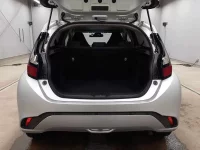 Toyota AQUA лот № 3294 оценка 4  с аукциона в Японии 10