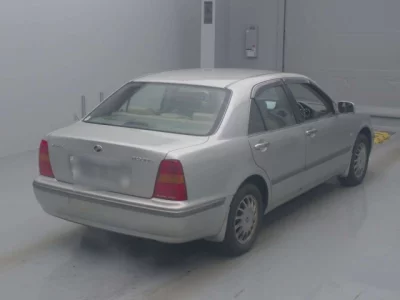 Toyota PROGRES  с аукциона в Японии