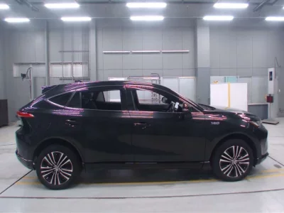 Toyota HARRIER  с аукциона в Японии