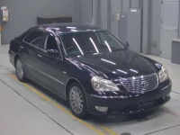 Toyota CROWN лот № 30272 оценка 3  с аукциона в Японии 4