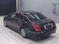 Toyota CROWN лот № 30272 оценка 3  с аукциона в Японии 5