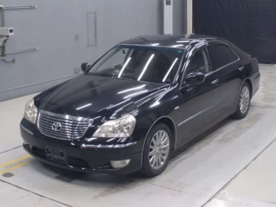 Toyota CROWN  с аукциона в Японии
