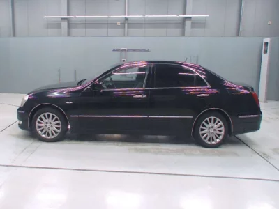 Toyota CROWN  с аукциона в Японии