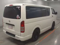 Toyota HIACE VAN лот № 30349 оценка R  с аукциона в Японии 1