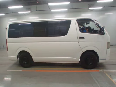 Toyota HIACE VAN  с аукциона в Японии