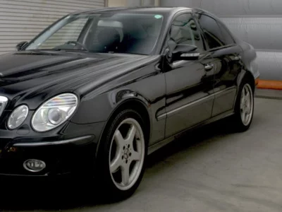 Mercedes-Benz E CLASS  с аукциона в Японии