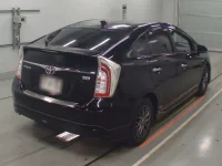 Toyota PRIUS лот № 30355 оценка 4  с аукциона в Японии 1