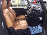 Suzuki JIMNY SIERRA лот № 3511 оценка 5  с аукциона в Японии 3