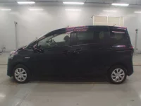 Toyota SIENTA лот № 30367 оценка 3  с аукциона в Японии 3