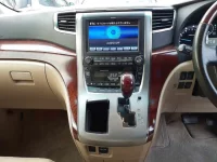 Toyota ALPHARD лот № 30372 оценка 3.5  с аукциона в Японии 8