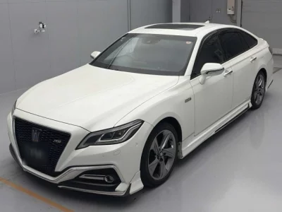 Toyota CROWN  с аукциона в Японии