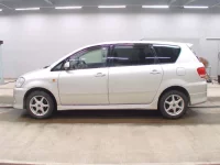 Toyota IPSUM лот № 3332 оценка 3  с аукциона в Японии 3