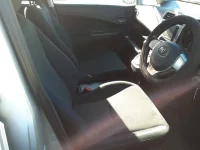 Toyota RACTIS лот № 30301 оценка 4  с аукциона в Японии 7