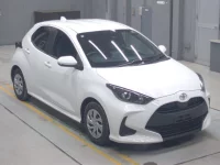Toyota YARIS лот № 30299 оценка 4.5  с аукциона в Японии 4