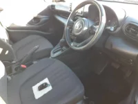 Toyota YARIS лот № 30299 оценка 4.5  с аукциона в Японии 7