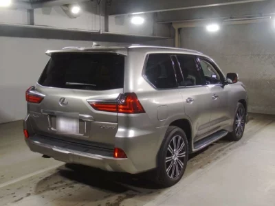 Lexus LX