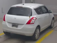 Suzuki SWIFT лот № 4146 оценка 3  с аукциона в Японии 1