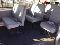 Toyota HIACE лот № 2091 оценка 4  с аукциона в Японии 9