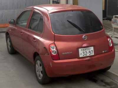 Nissan MARCH