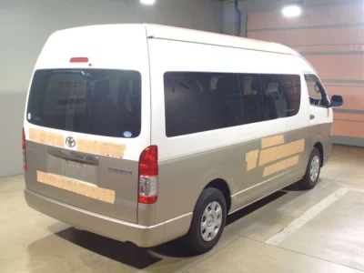 Toyota HIACE  с аукциона в Японии