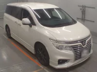 Nissan ELGRAND лот № 30410 оценка 4  с аукциона в Японии 4