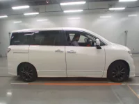 Nissan ELGRAND лот № 30410 оценка 4  с аукциона в Японии 2