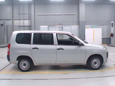 Toyota PROBOX  с аукциона в Японии