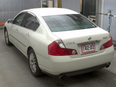 Nissan FUGA  с аукциона в Японии