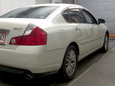 Nissan FUGA  с аукциона в Японии