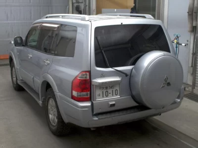 Mitsubishi PAJERO  с аукциона в Японии