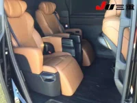 Toyota VELLFIRE лот № 2110 оценка 6  с аукциона в Японии 4