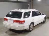 Toyota MARK2 QUALIS лот № 843 оценка 3  с аукциона в Японии 1