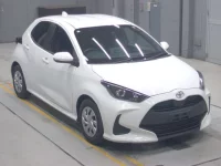 Toyota YARIS лот № 30344 оценка 4  с аукциона в Японии 4