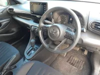 Toyota YARIS лот № 30344 оценка 4  с аукциона в Японии 6