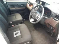 Toyota ROOMY лот № 30342 оценка 4.5  с аукциона в Японии 7