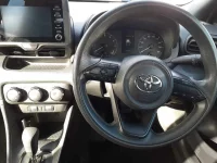 Toyota YARIS лот № 30345 оценка 4  с аукциона в Японии 8
