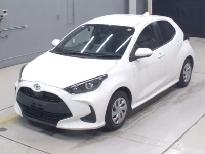 Toyota YARIS  с аукциона в Японии