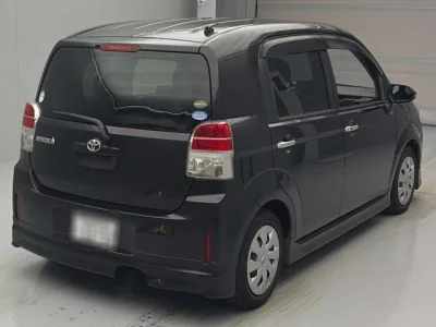 Toyota SPADE  с аукциона в Японии