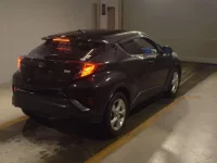 Toyota C-HR лот № 431 оценка RA  с аукциона в Японии 1