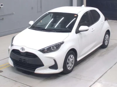 Toyota YARIS  с аукциона в Японии