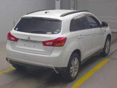 Mitsubishi RVR