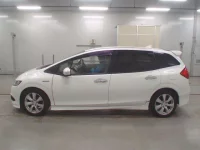 Honda JADE лот № 30427 оценка 3.5  с аукциона в Японии 3