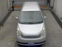 Toyota ISIS лот № 17095 оценка 3.5  с аукциона в Японии 4