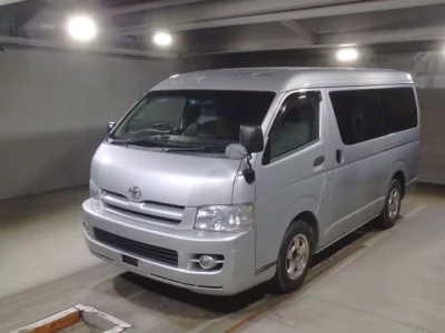 Toyota HIACE  с аукциона в Японии