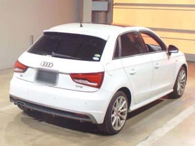 Audi A1  с аукциона в Японии