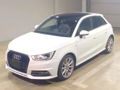 Audi A1  с аукциона в Японии