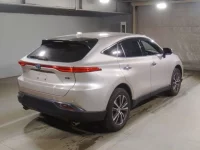 Toyota HARRIER лот № 861 оценка R  с аукциона в Японии 1