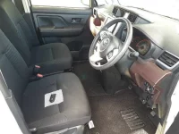 Toyota ROOMY лот № 30357 оценка 4  с аукциона в Японии 7