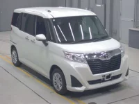 Toyota ROOMY лот № 30357 оценка 4  с аукциона в Японии 4